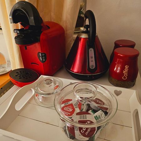 Cuisinease Apartment Ollerton Ngoại thất bức ảnh
