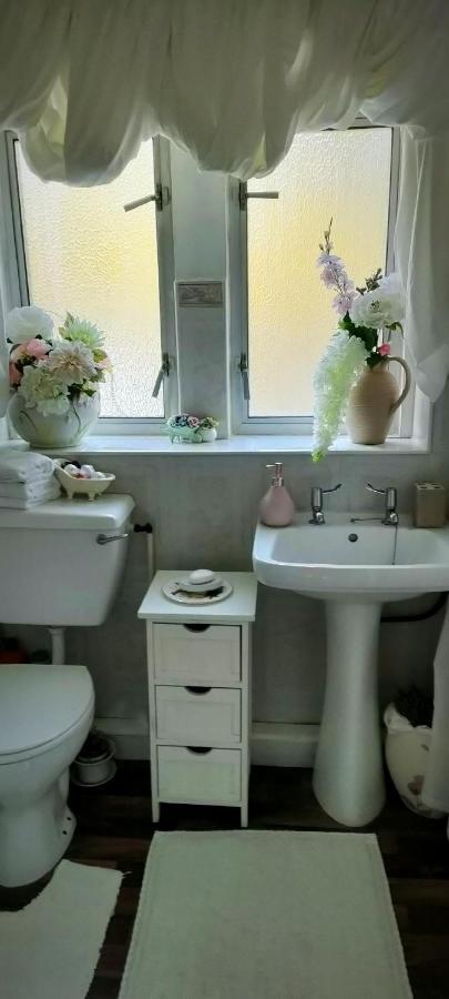 Cuisinease Apartment Ollerton Ngoại thất bức ảnh